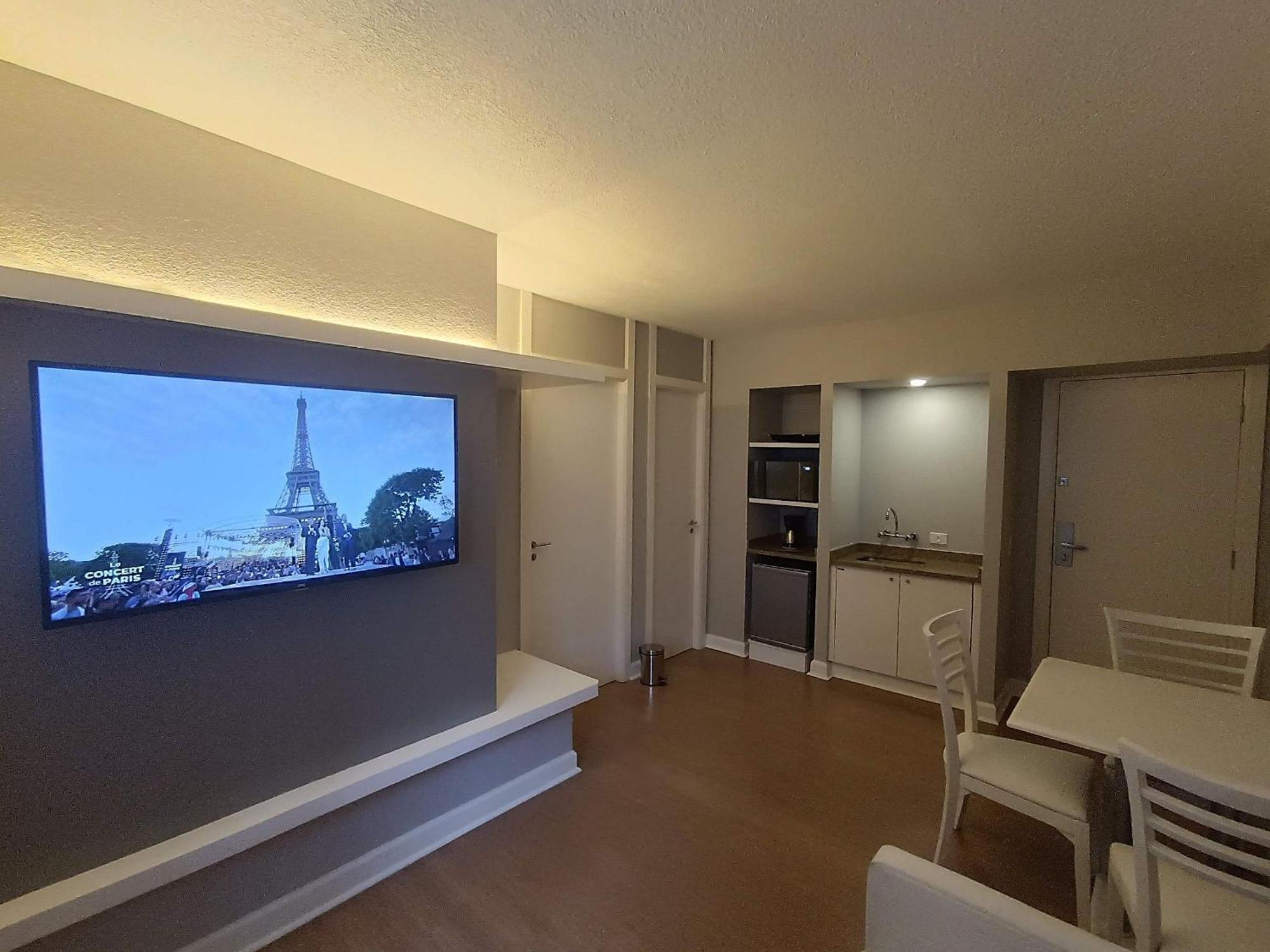 Apto-Flat Excelente Localizacao Centro-Batel - Somente Familiares Куритиба Экстерьер фото